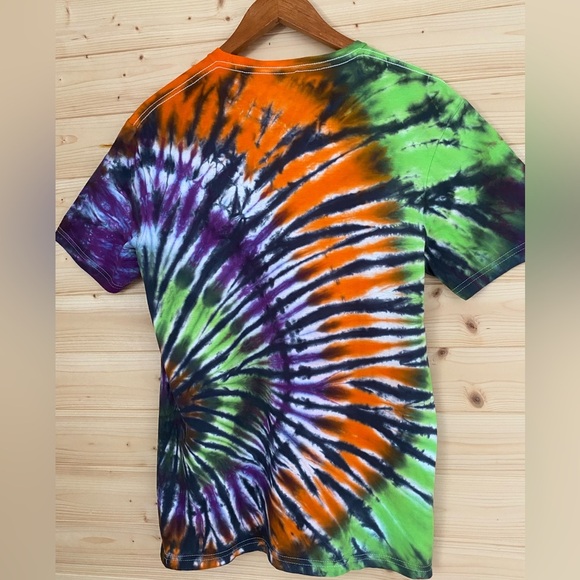 GILDAN Soft Style | Tie-Dye T-Shirt | Color: Purple,Lime,Orange,Black | Size:M - Picture 6 of 8